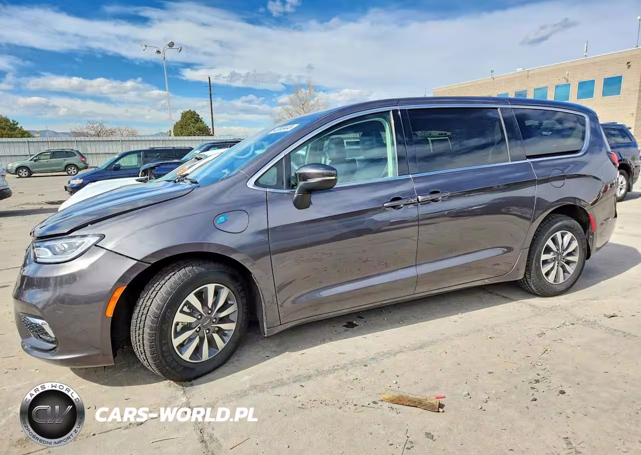 2023 Chrysler Pacifica Hybrid Touring L