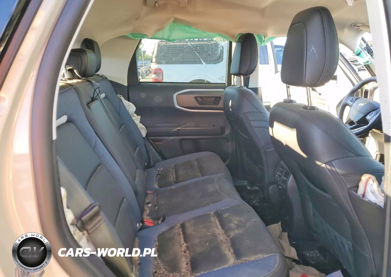 2025 Ford Bronco Sport Outer Banks VIN:3FMCR9CN8SRE97182 - 11