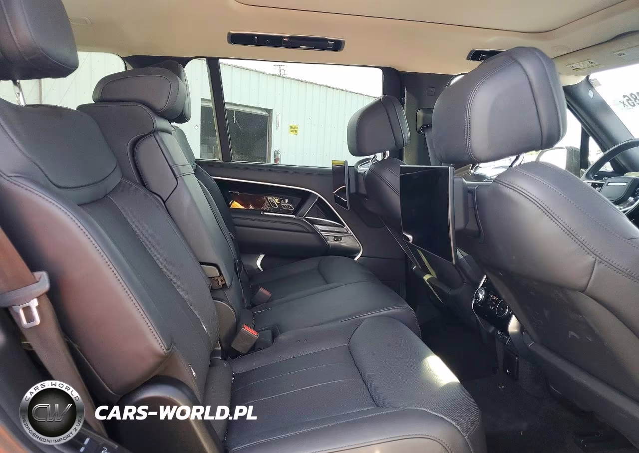 2023 Land Rover Range Rover Se VIN:SALKPBFU8PA043251 - 11