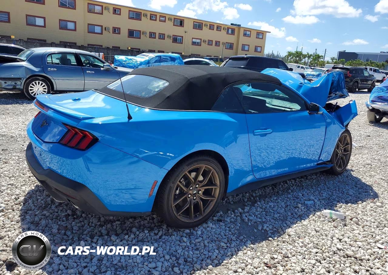 2025 Ford Mustang VIN:1FAGP8UH9S5124868 - 3