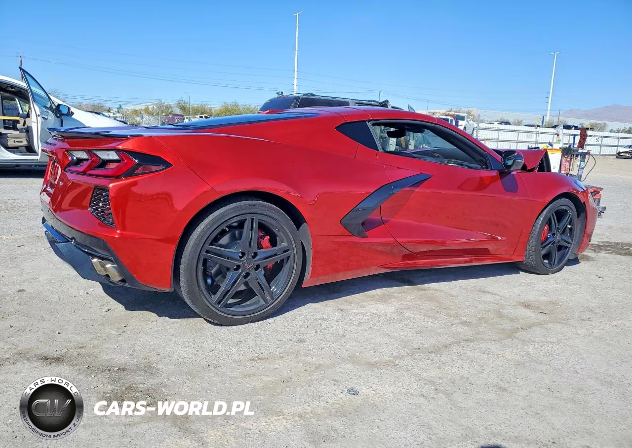 2024 Chevrolet Corvette Stingray 2Lt VIN:1G1YB2D40R5104597 - 3