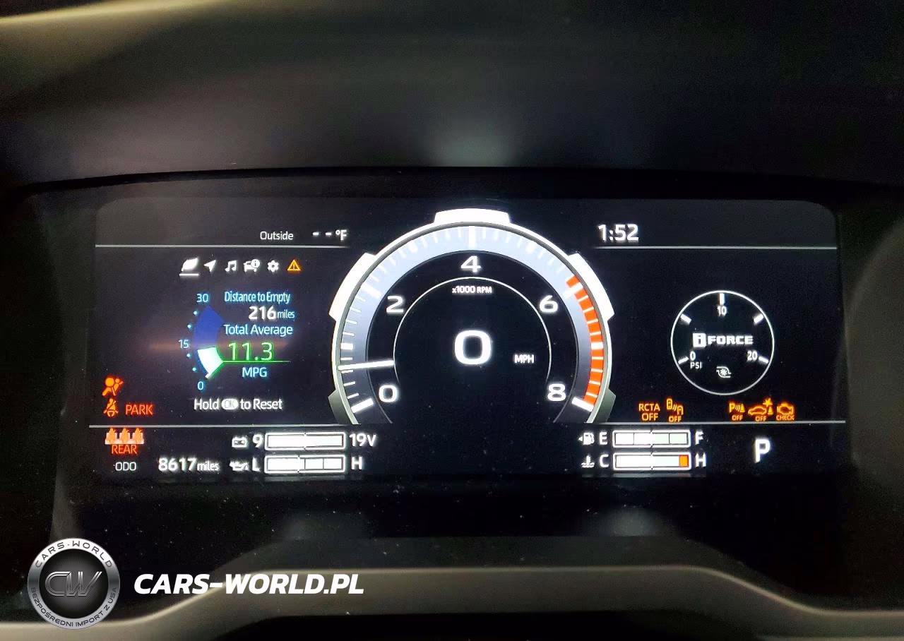 2025 Toyota Tundra Limited VIN:5TFWA5DB3SX309648 - 9