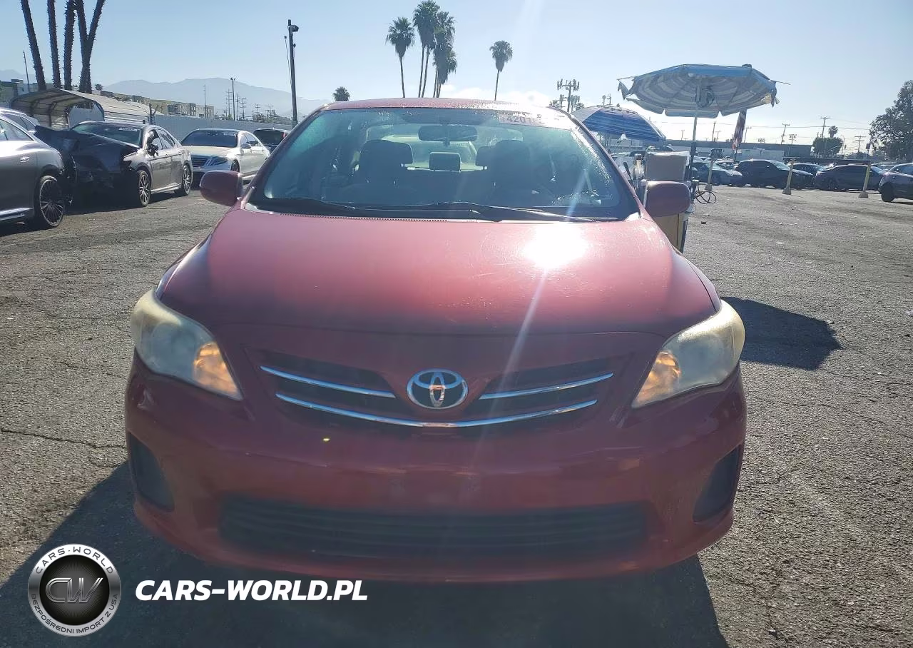 2013 Toyota Corolla Le VIN:JTDBU4EE2DJ114557 - 5
