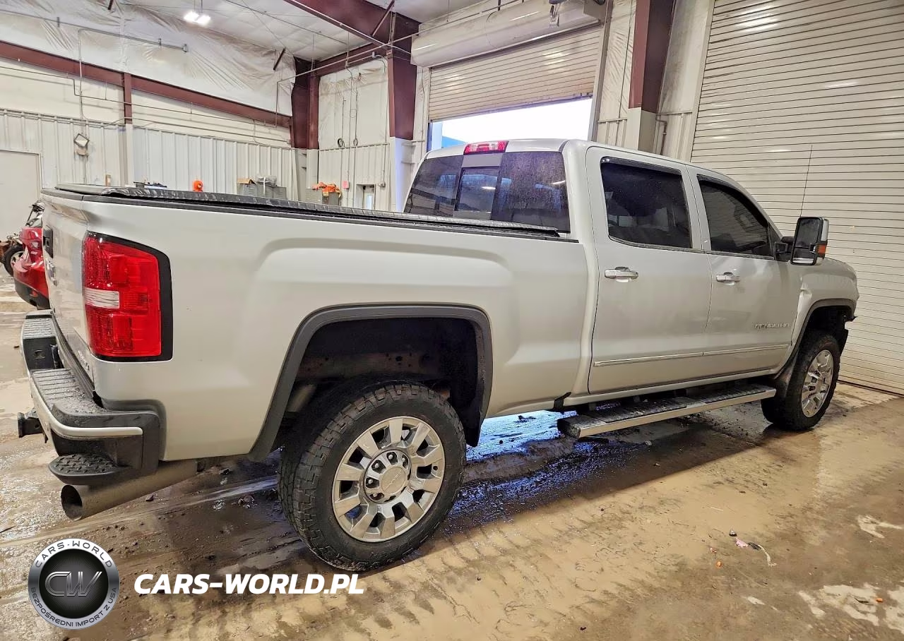 2019 GMC Sierra K2500 Denali VIN:1GT12SEY0KF220344 - 3