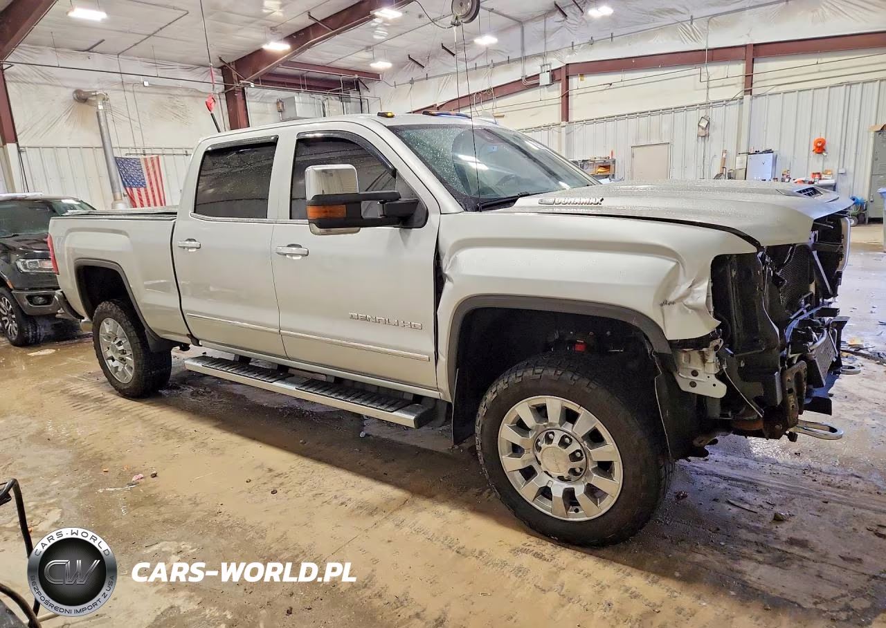 2019 GMC Sierra K2500 Denali VIN:1GT12SEY0KF220344 - 4
