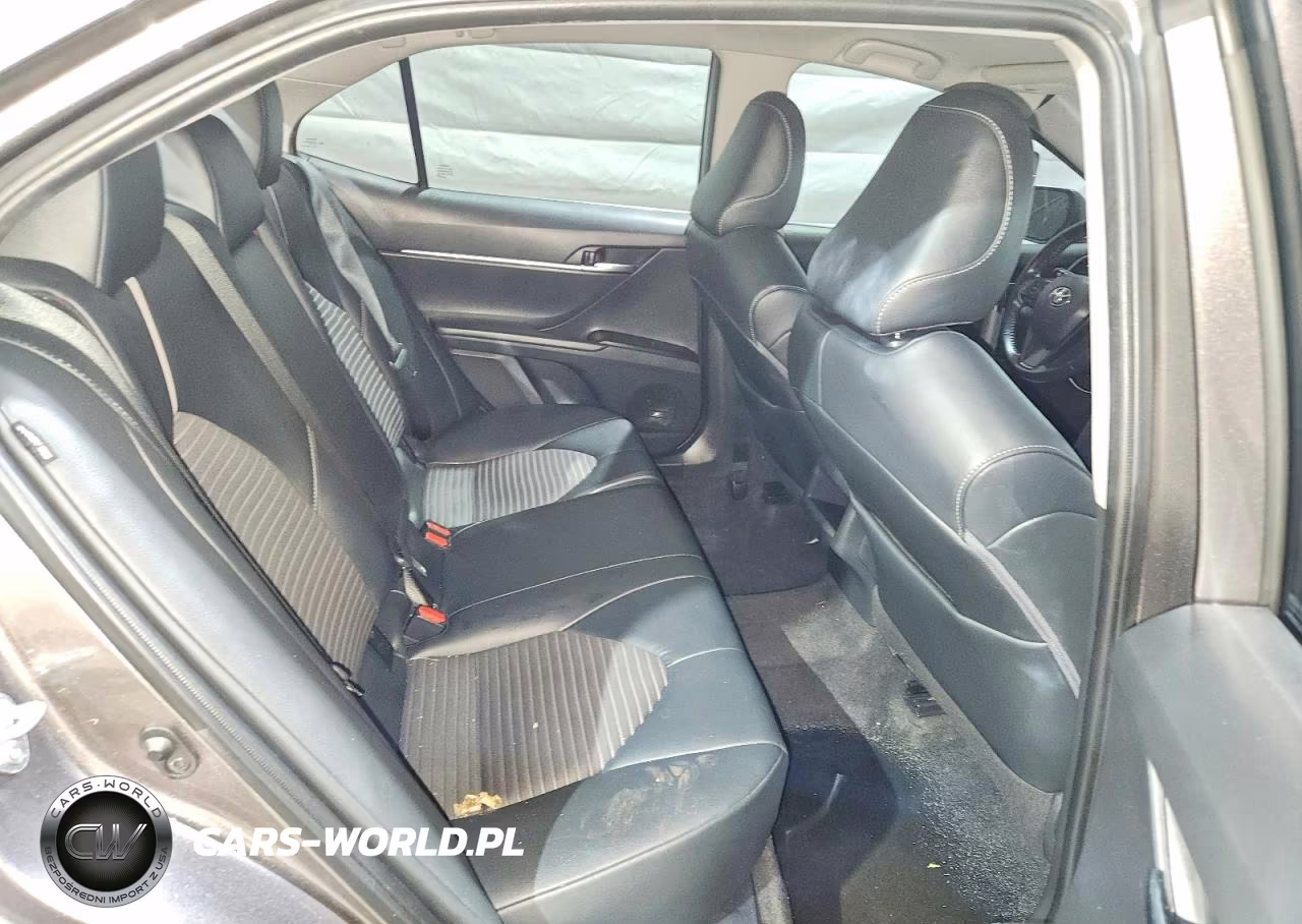 2021 Toyota Camry Se VIN:4T1G11AK9MU424742 - 10