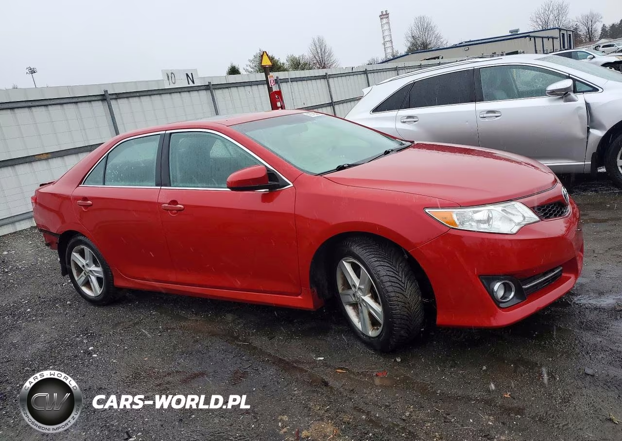 2014 Toyota Camry Se VIN:4T1BF1FK9EU726389 - 4