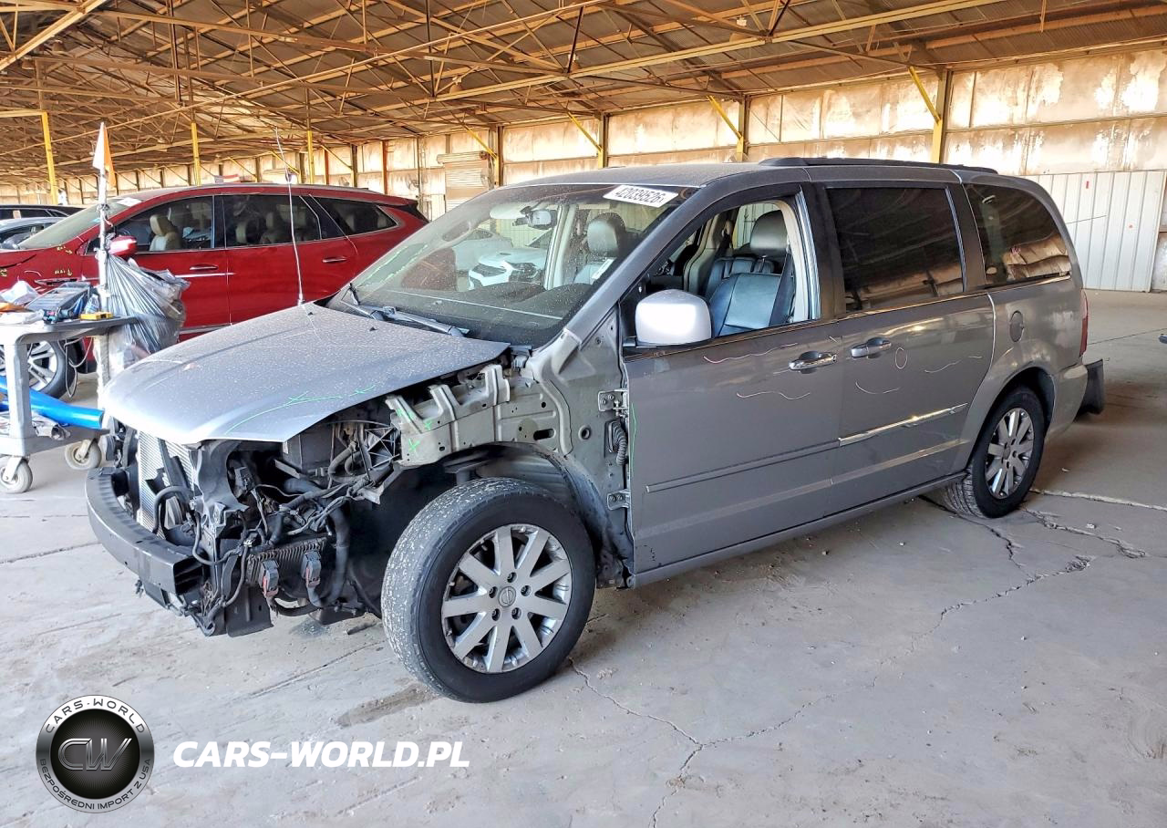 2014 Chrysler Town & Country Touring