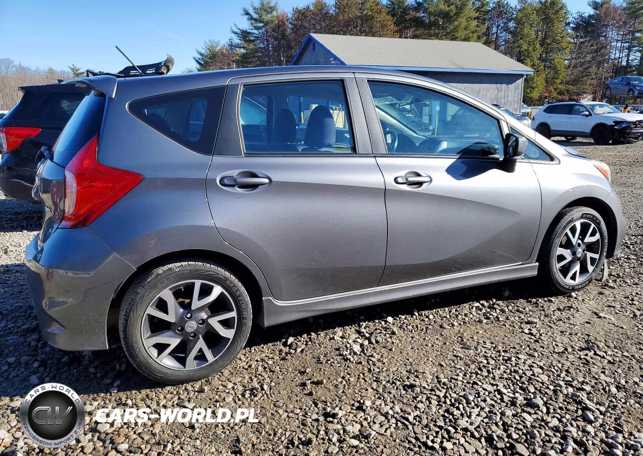 2016 Nissan Versa Note Sr VIN:3N1CE2CP2GL367663 - 3
