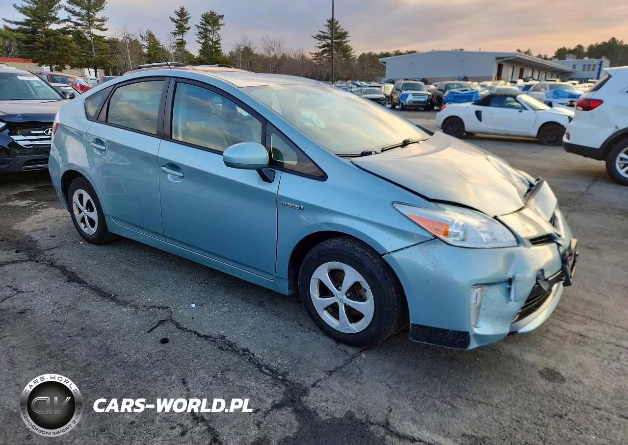 2015 Toyota Prius Two VIN:JTDKN3DU9F1995888 - 4
