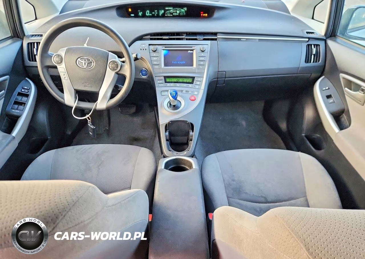 2015 Toyota Prius Two VIN:JTDKN3DU9F1995888 - 8