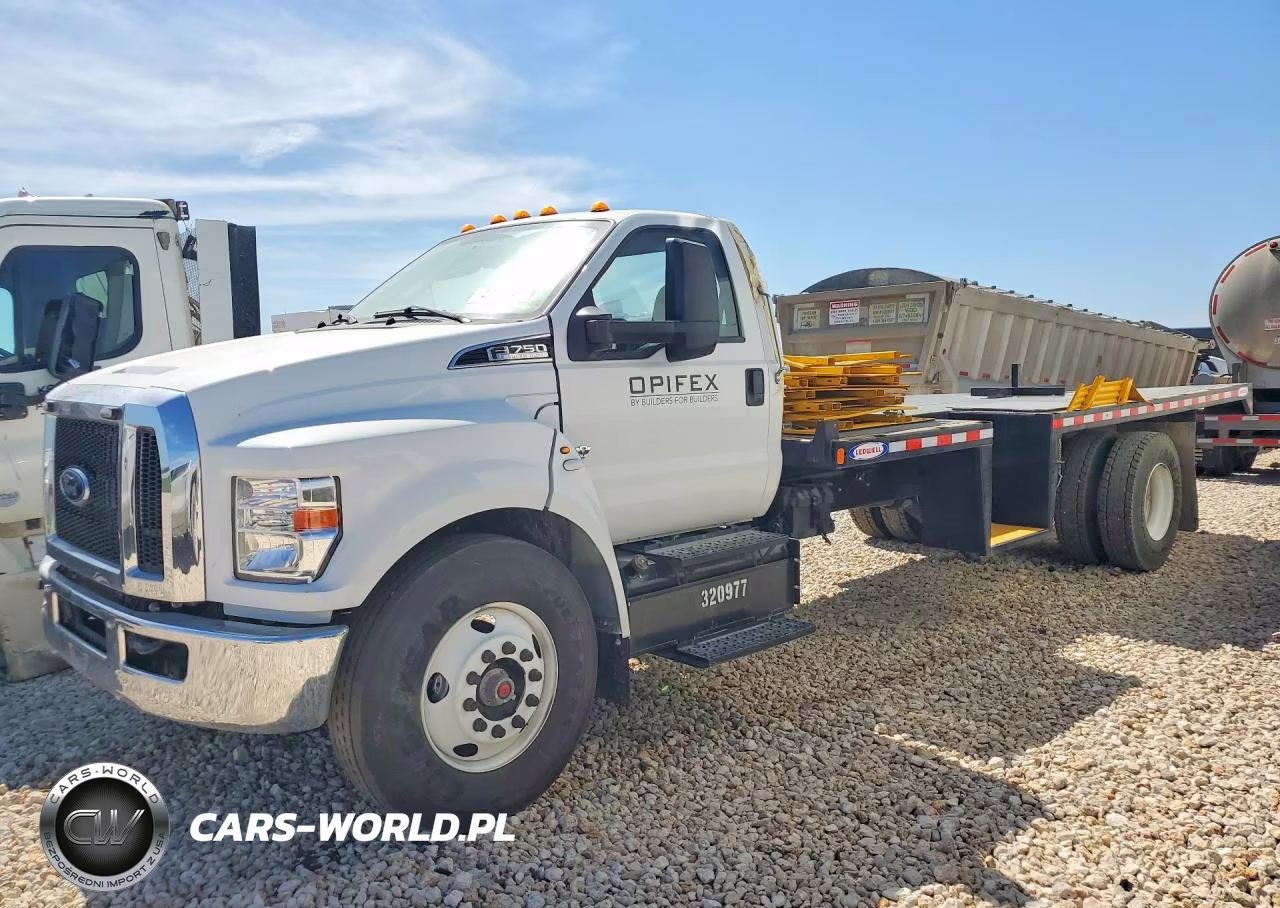 2025 Ford F750 Super Duty Flatbed Truck