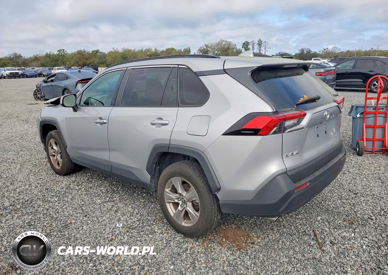 2023 Toyota Rav4 Xle VIN:2T3W1RFV4PW266027 - 2