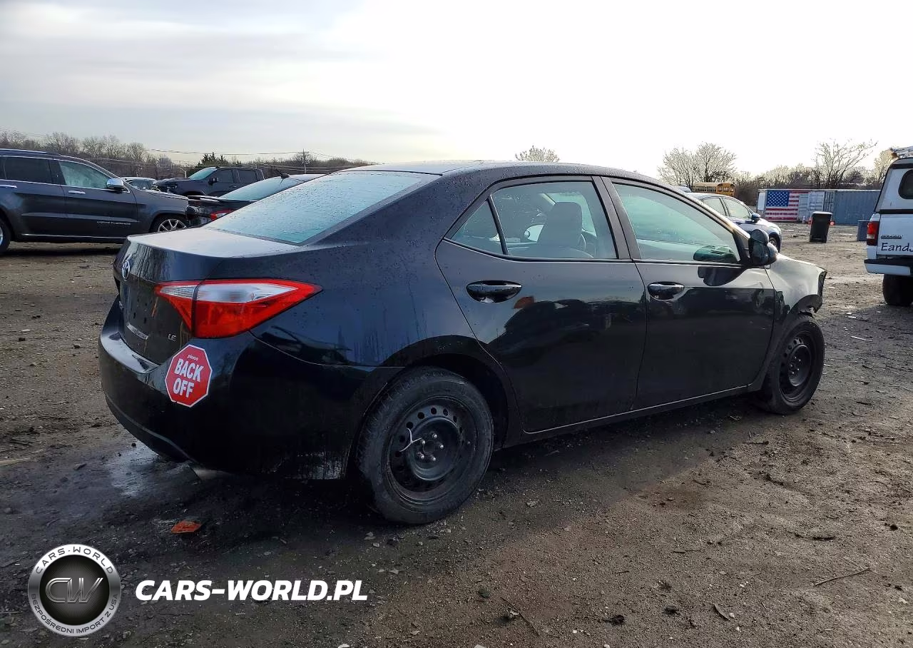 2015 Toyota Corolla Le VIN:2T1BURHE4FC470127 - 3
