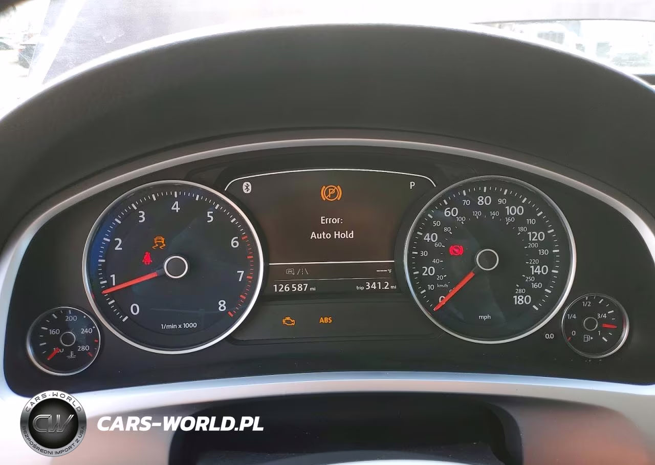 2017 Volkswagen Touareg Executive VIN:WVGGF7BP0HD006204 - 9