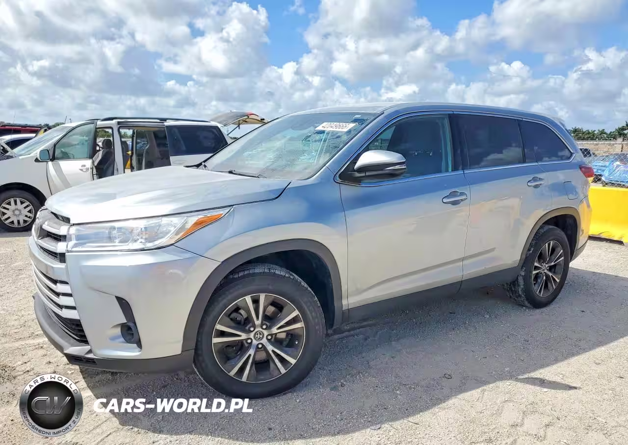 2019 Toyota Highlander Le