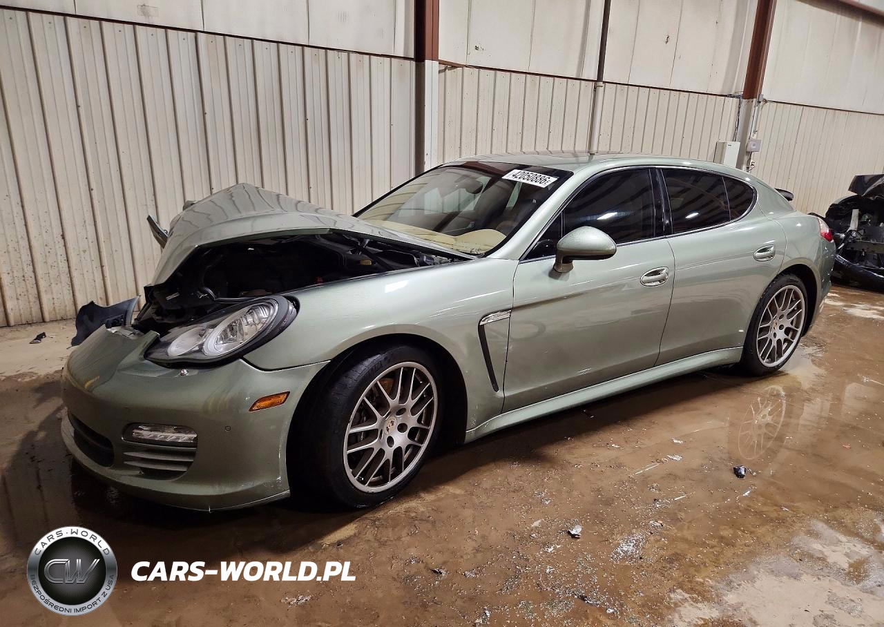 2012 Porsche Panamera 2