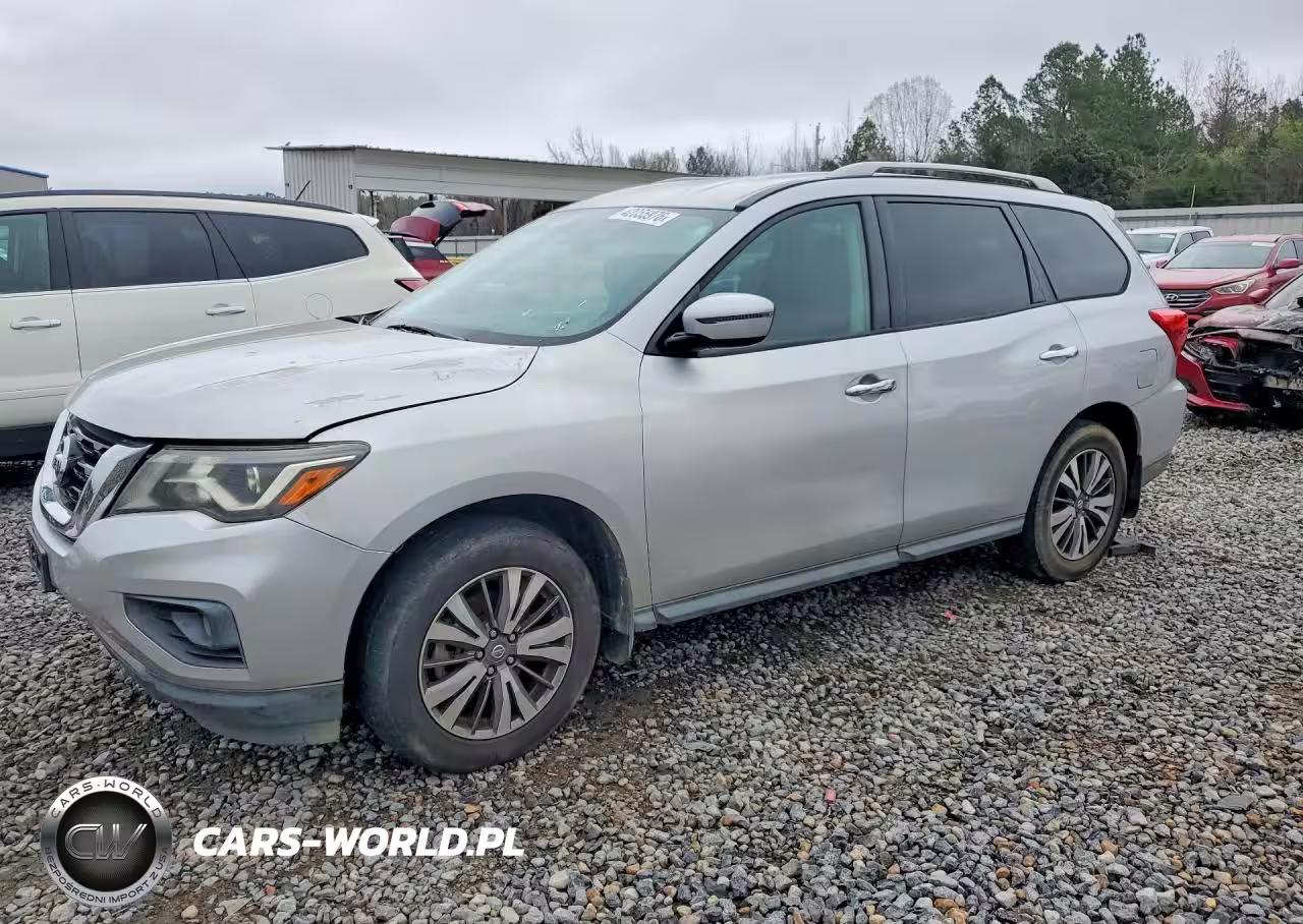 2017 Nissan Pathfinder Sv