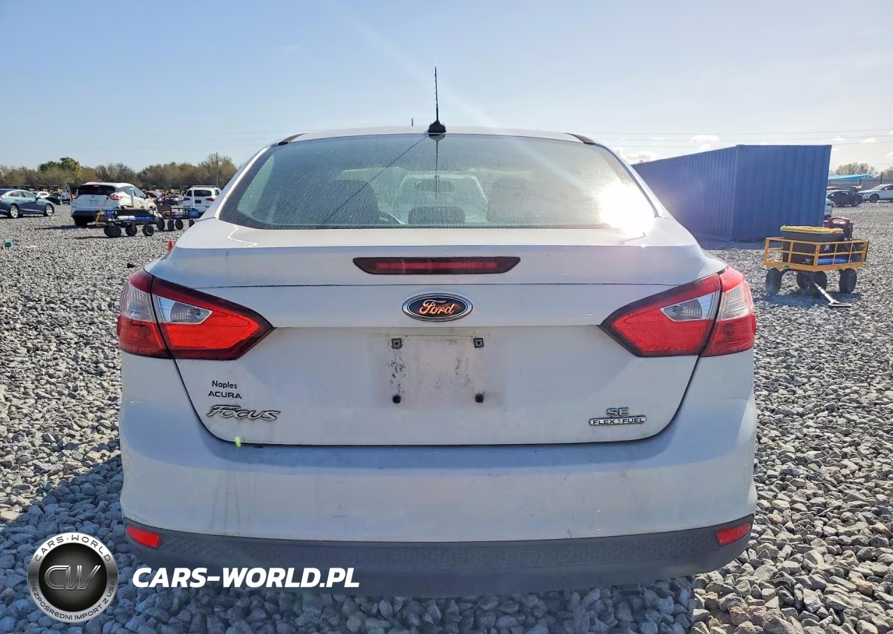 2014 Ford Focus Se VIN:1FADP3F29EL392740 - 6