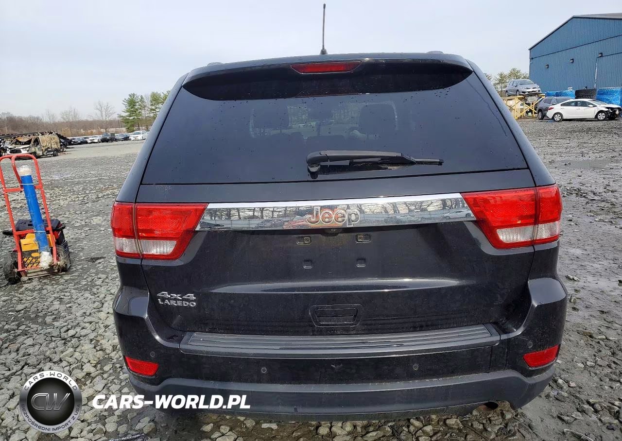 2013 Jeep Grand Cherokee Laredo VIN:1C4RJFAG1DC532767 - 6