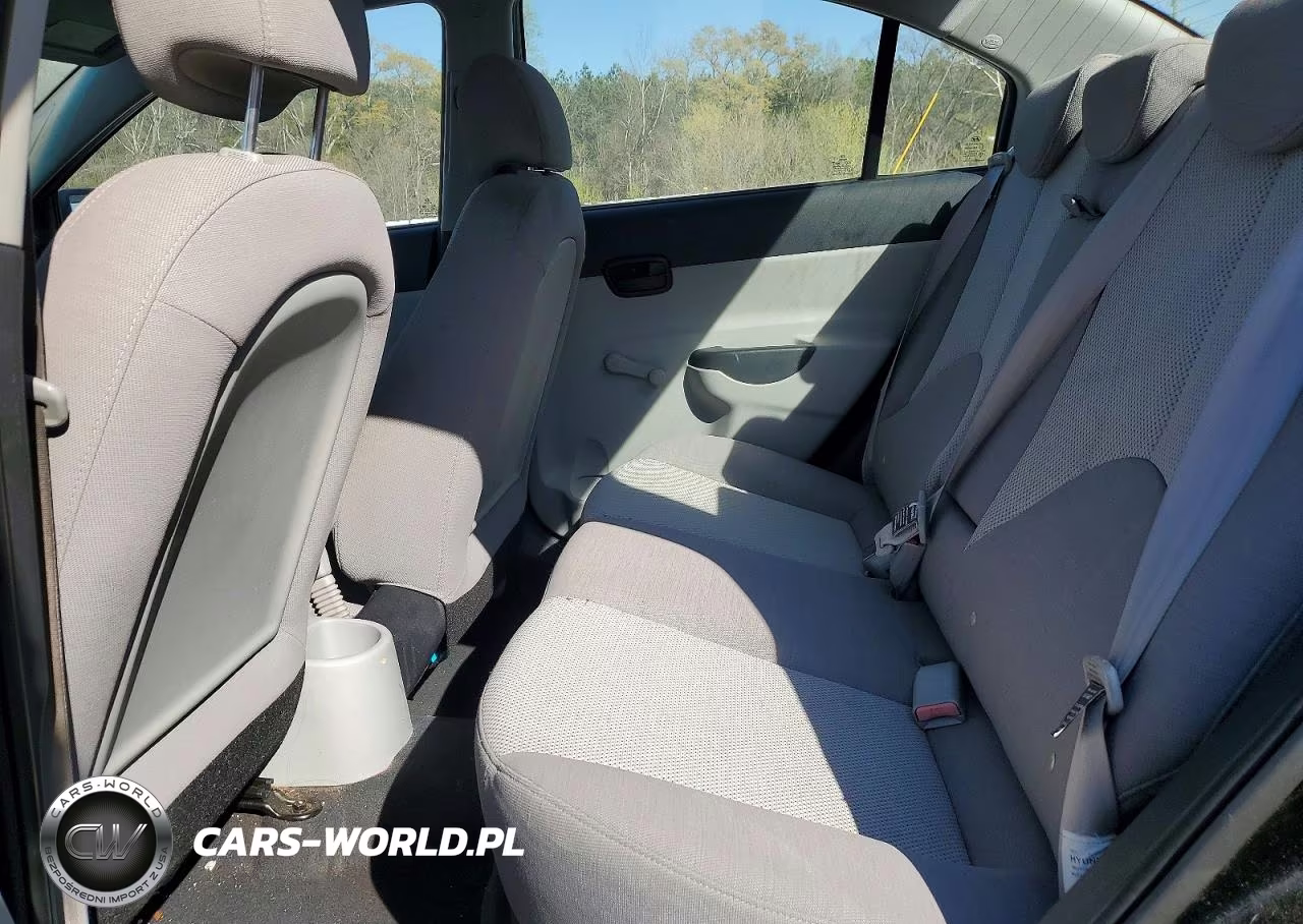 2009 Hyundai Accent Gls VIN:KMHCM46C39U292447 - 10