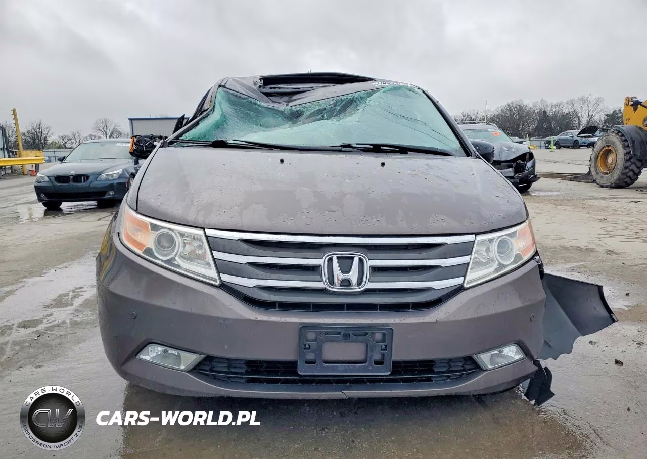 2012 Honda Odyssey Touring VIN:5FNRL5H92CB126140 - 5