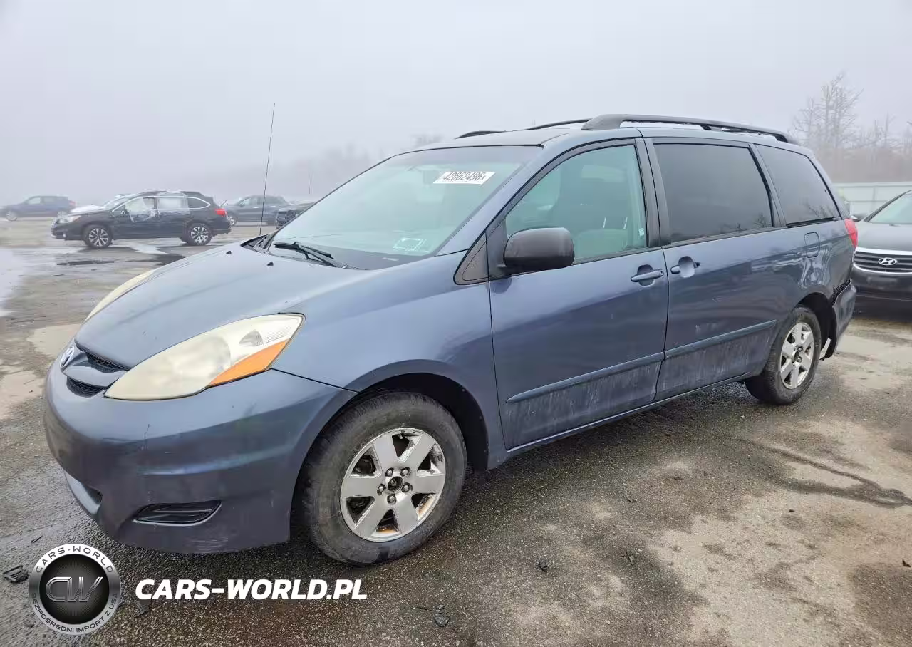 2007 Toyota Sienna Le 8-Passenger