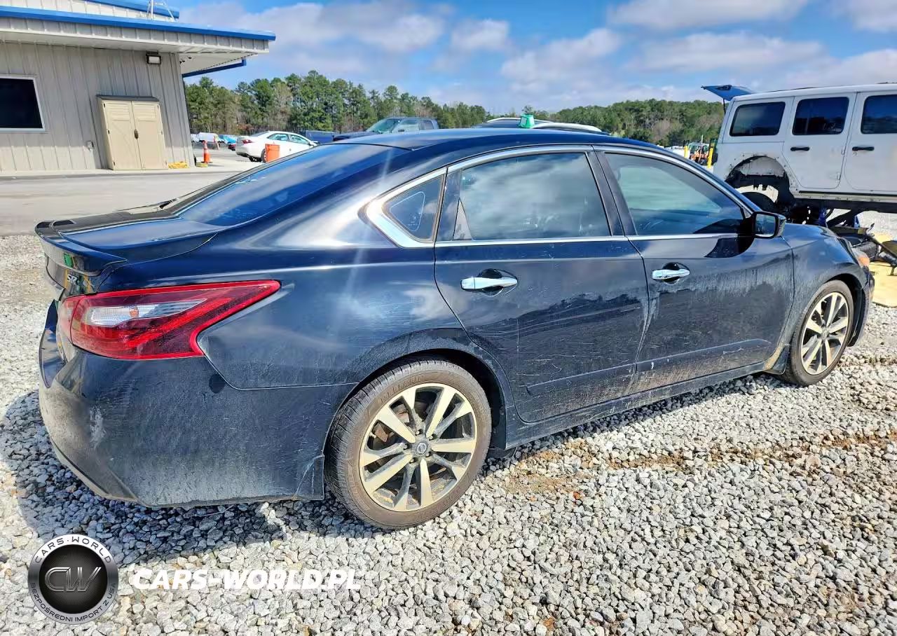 2017 Nissan Altima 2.5 Sr VIN:1N4AL3AP6HC167827 - 3