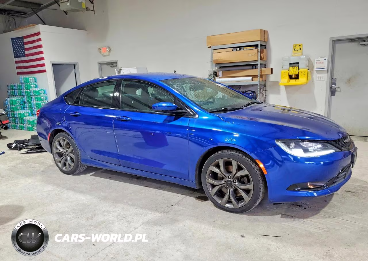 2016 Chrysler 200 S VIN:1C3CCCBGXGN146410 - 4