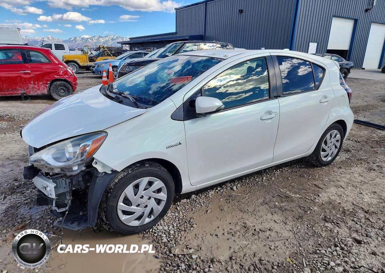 2015 Toyota Prius C Two