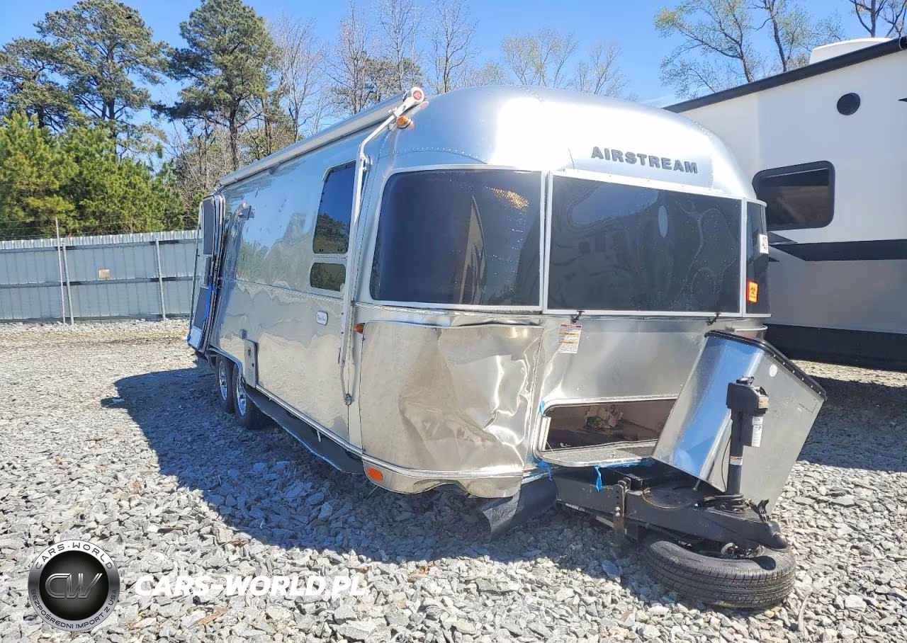 2021 Airstream Camper