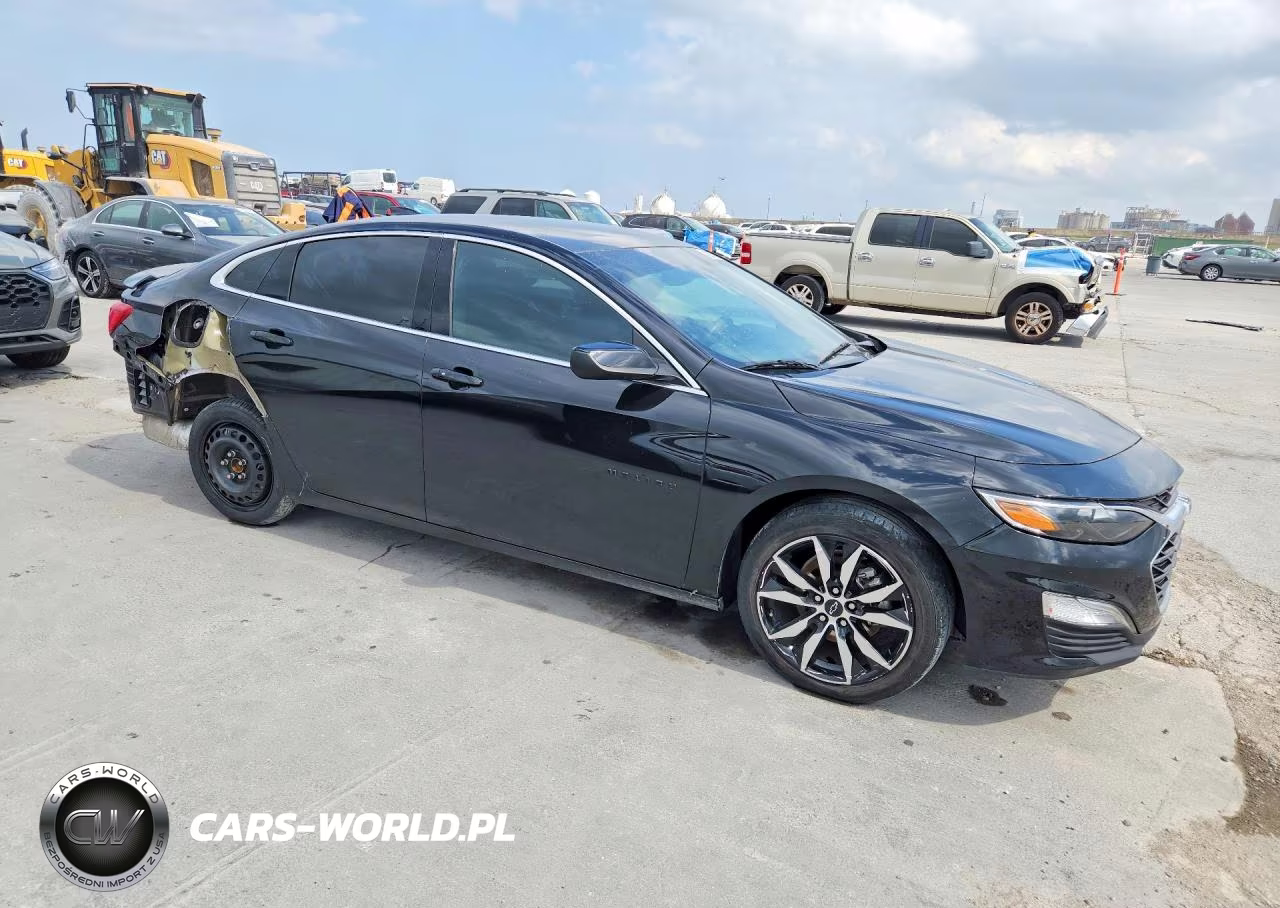 2024 Chevrolet Malibu Rs VIN:1G1ZG5ST9RF145399 - 4