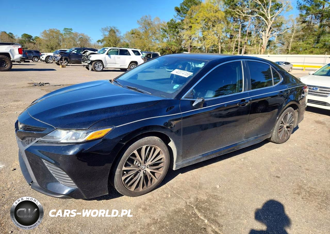 2018 Toyota Camry Se – zdjęcie 1 z 13