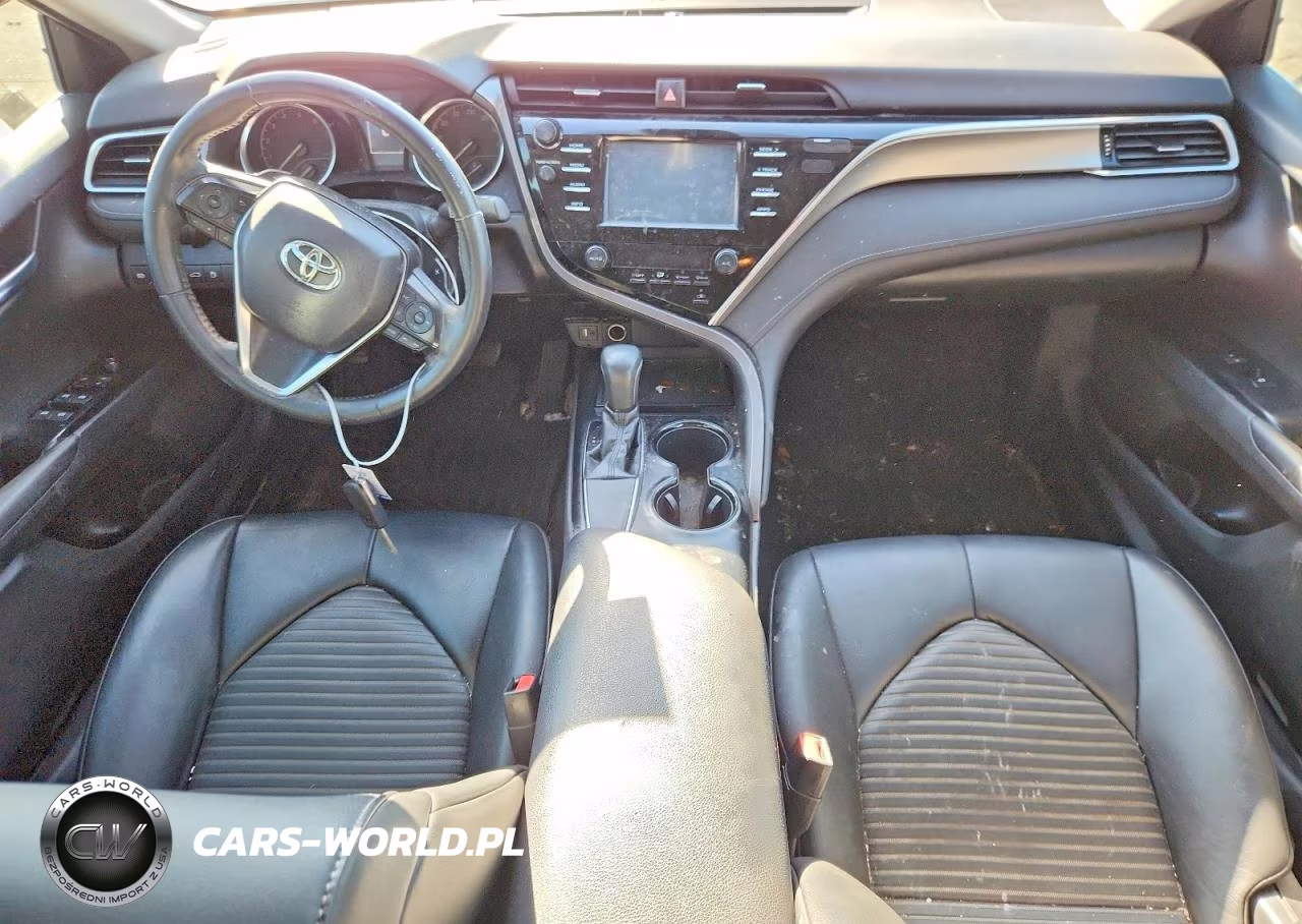 2018 Toyota Camry Se VIN:4T1B11HK7JU561884 - 8