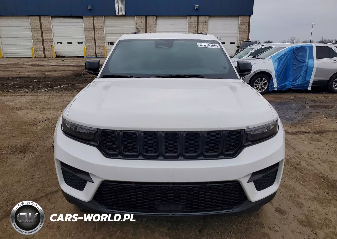 2024 Jeep Grand Cherokee Laredo VIN:1C4RJHAG3RC702033 - 5