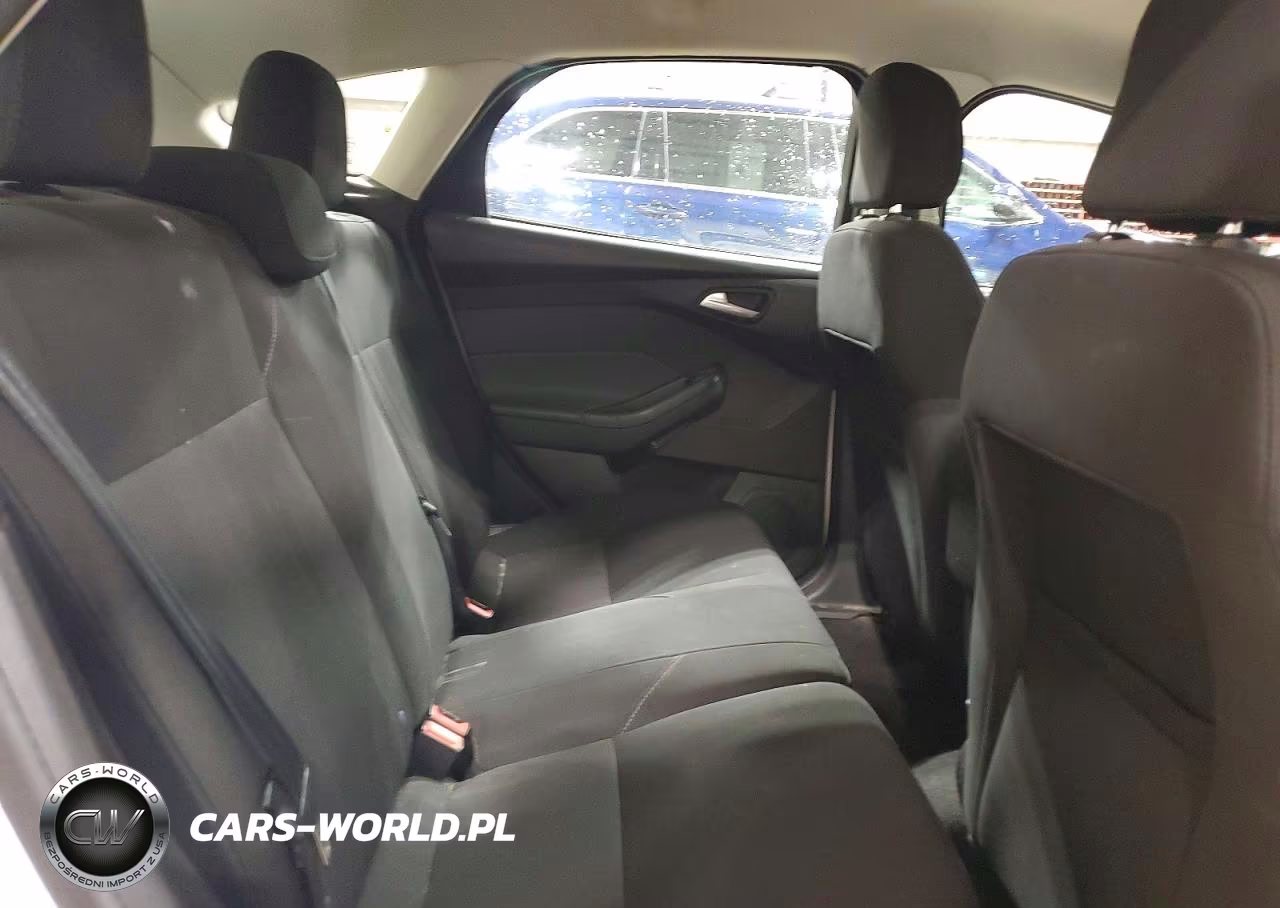 2016 Ford Focus Se VIN:1FADP3K25GL279084 - 10