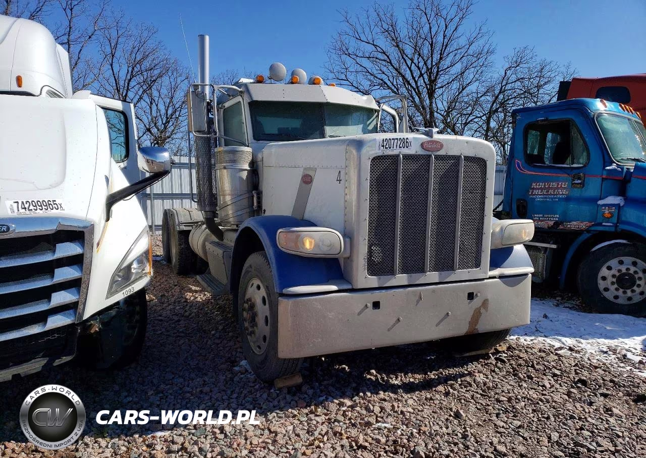 2013 Peterbilt 389 Semi Truck