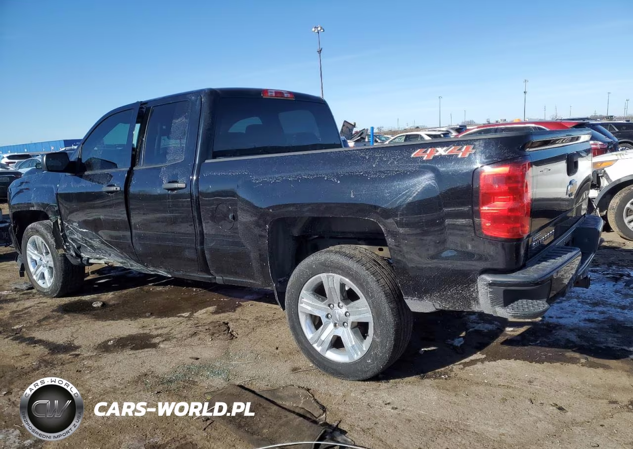 2018 Chevrolet Silverado K1500 Custom VIN:1GCVKPEC2JZ378491 - 2