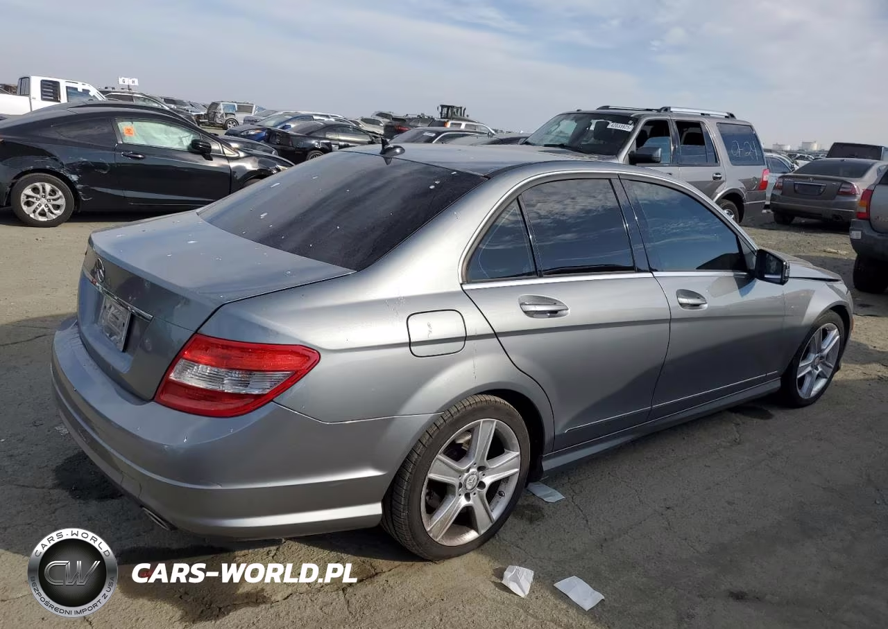 2010 Mercedes-Benz C 300 VIN:WDDGF5EB3AF440593 - 3