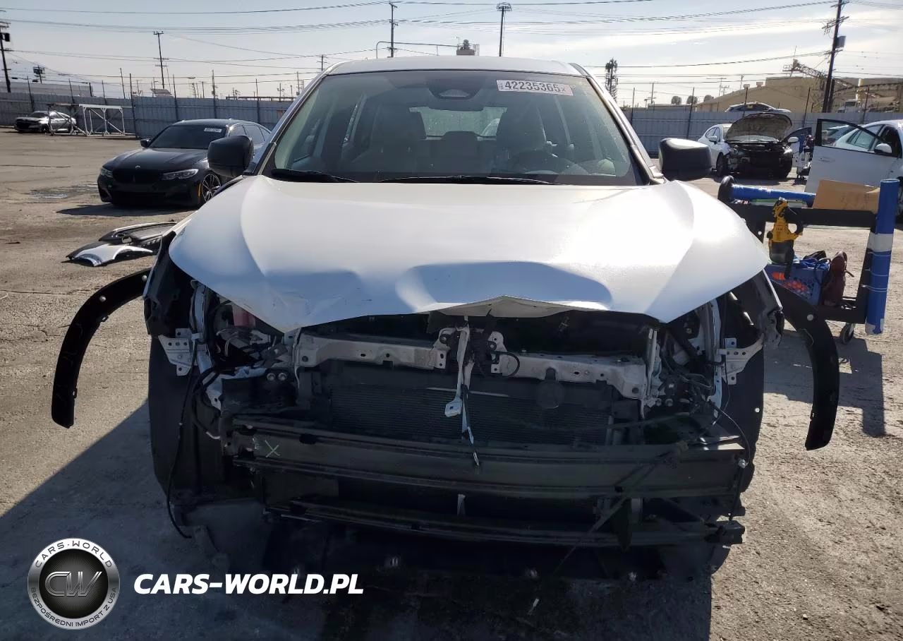 2023 Toyota Corolla Cross L VIN:7MUAAAAG7PV058025 - 5
