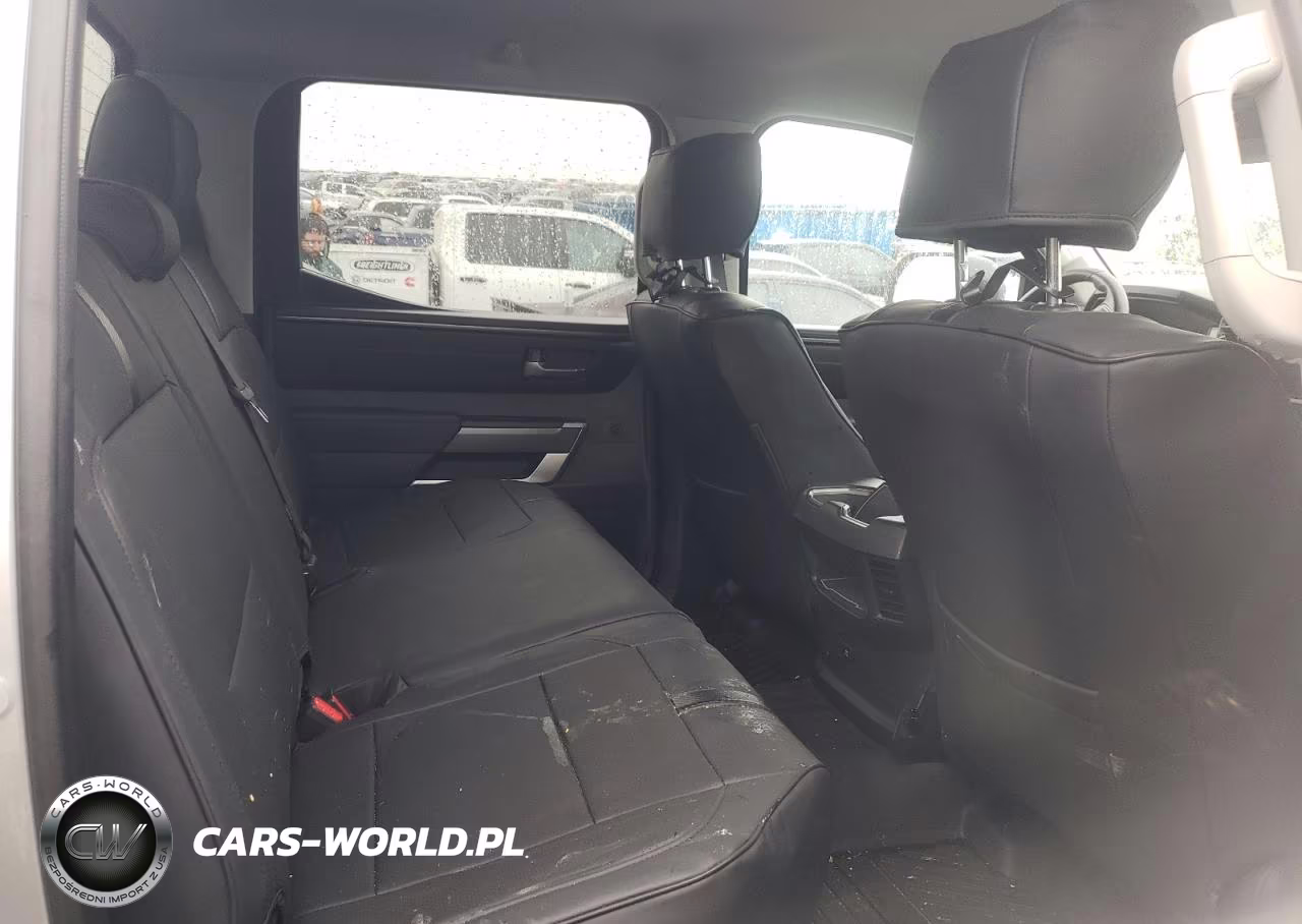 2024 Toyota Tundra VIN:5TFLA5DB9RX163673 - 10