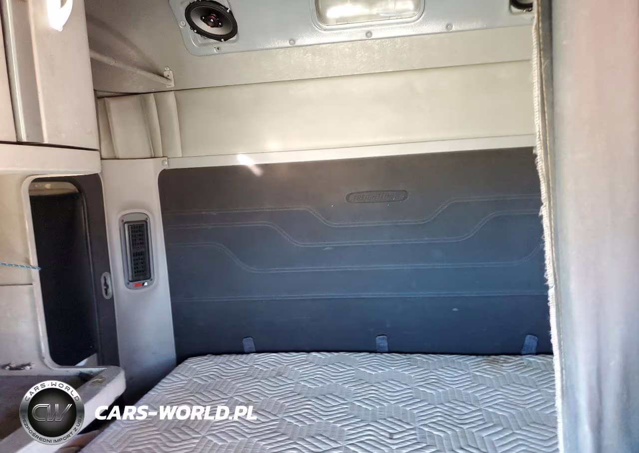 2001 Freightliner Columbia Columbia VIN:1FUJA6CGX1LH02044 - 6