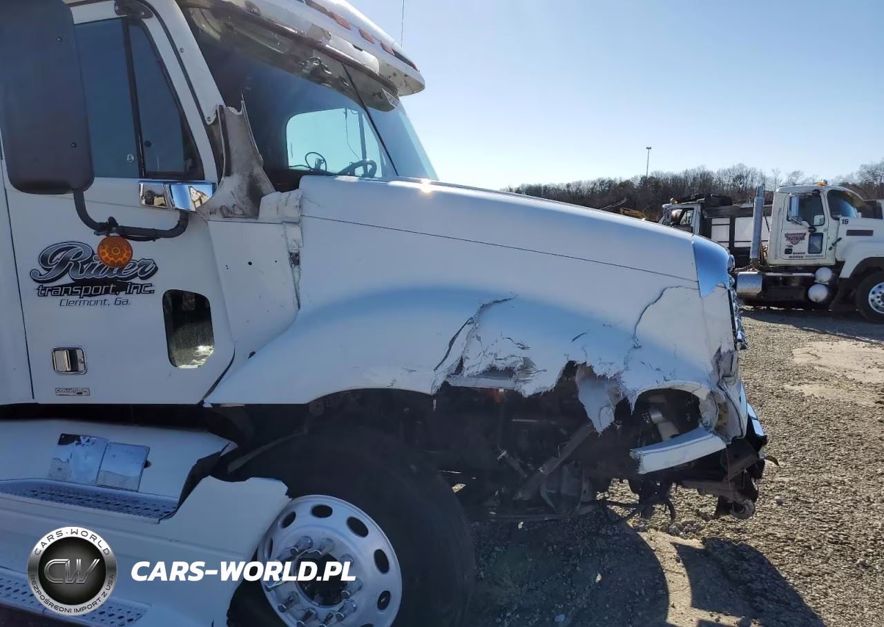 2001 Freightliner Columbia Columbia VIN:1FUJA6CGX1LH02044 - 9