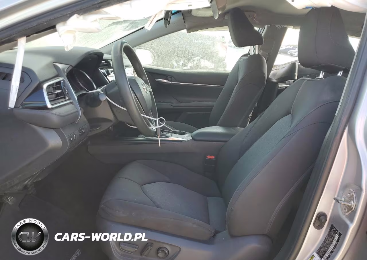 2018 Toyota Camry L VIN:4T1B11HK1JU554414 - 7