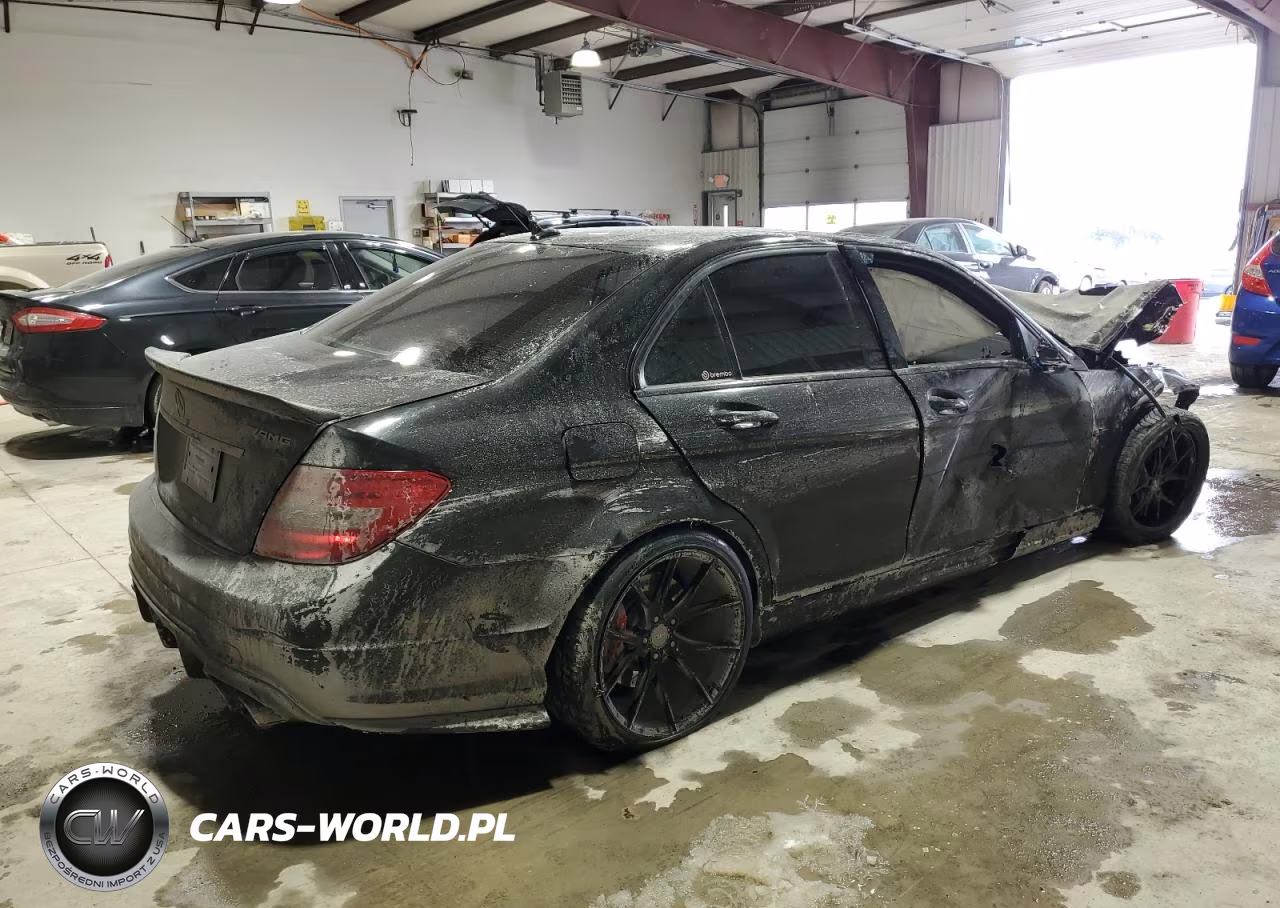 2012 Mercedes-Benz C 63 Amg VIN:WDDGF7HB6CA729331 - 3
