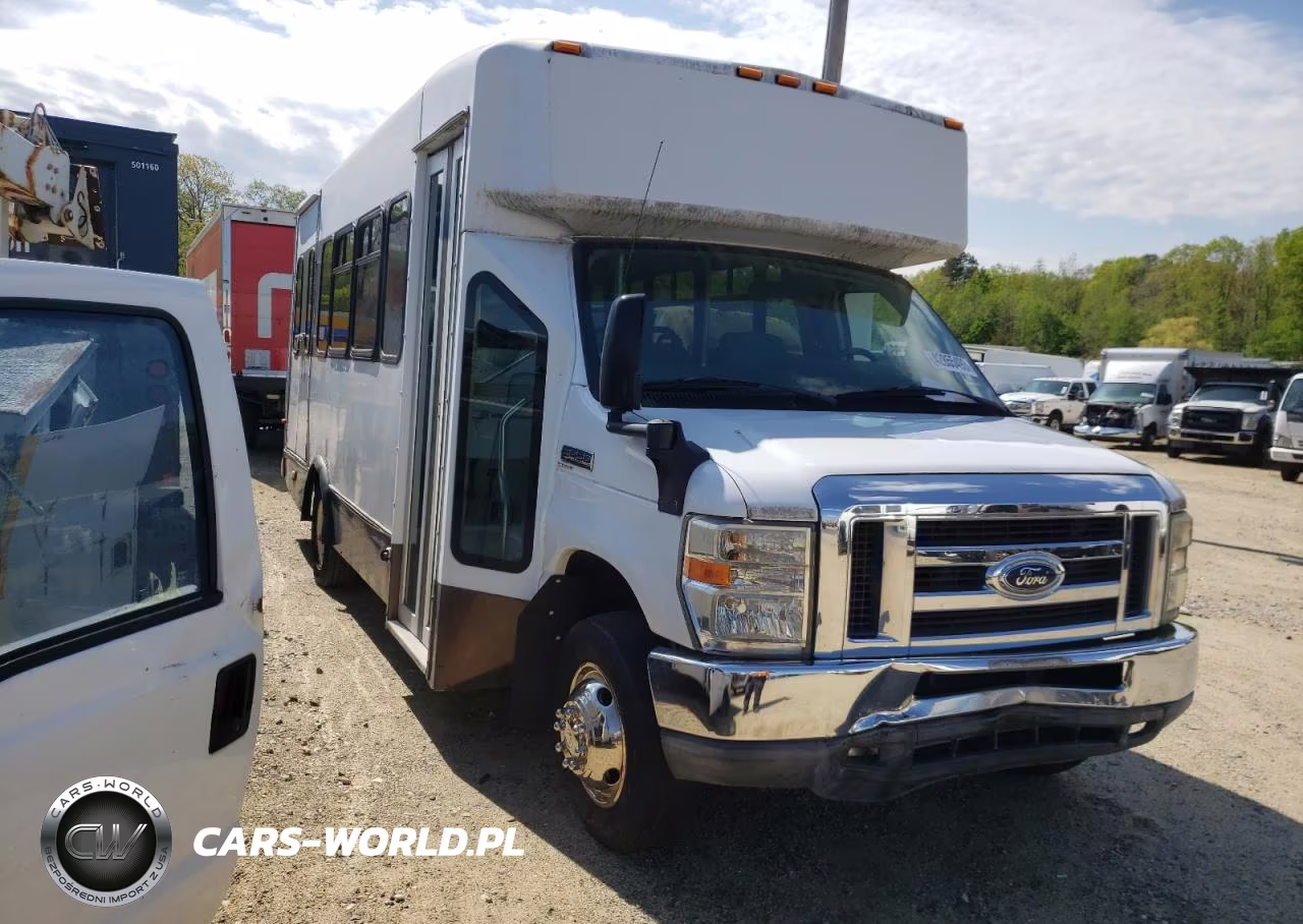 2010 Ford Econoline E450 Super Duty Cutaway Van VIN:1FDFE4FS3ADA85577 - 4