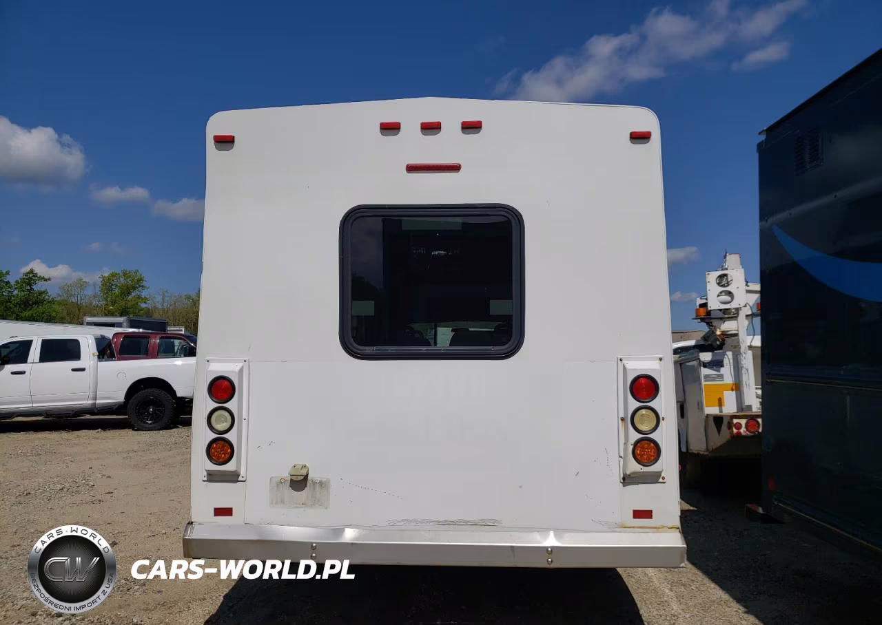 2010 Ford Econoline E450 Super Duty Cutaway Van VIN:1FDFE4FS3ADA85577 - 6