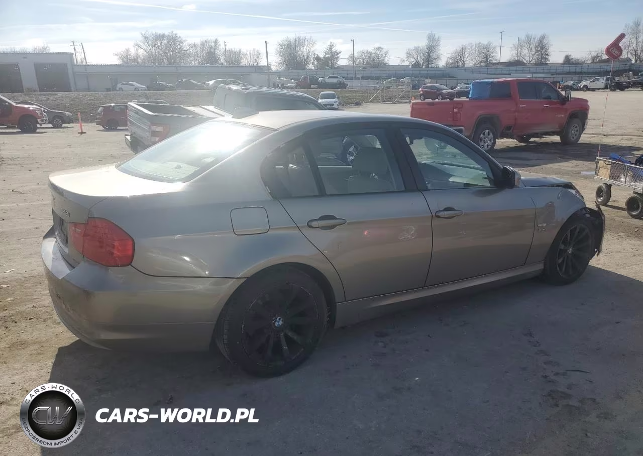 2011 BMW 328 Xi VIN:WBAPK7C54BF196207 - 3