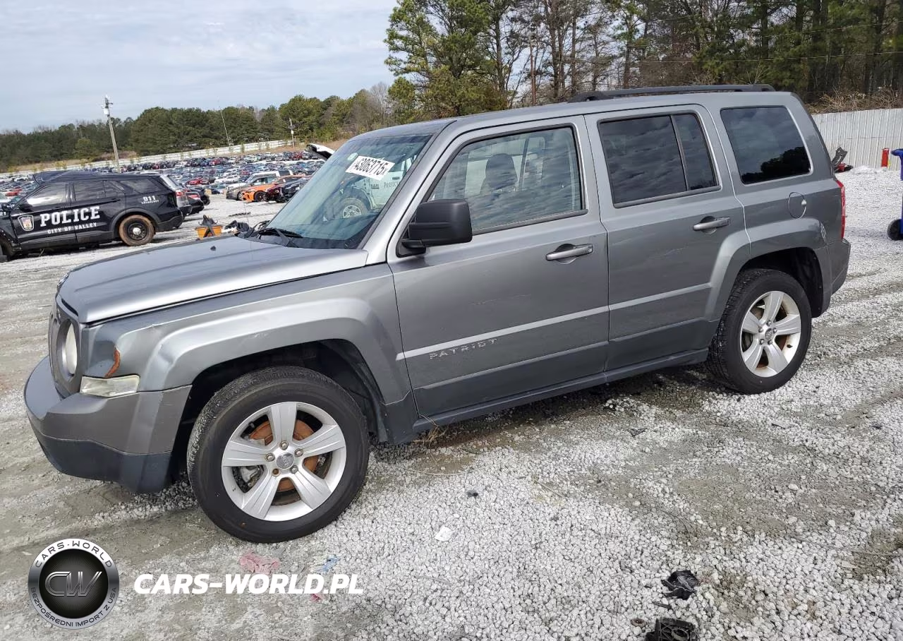2014 Jeep Patriot Latitude – zdjęcie 1 z 12