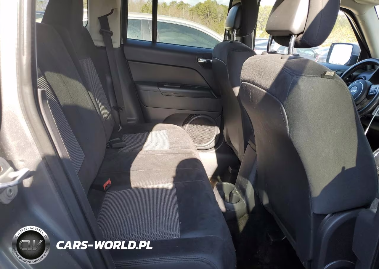 2014 Jeep Patriot Latitude VIN:1C4NJPFA4ED619678 - 10